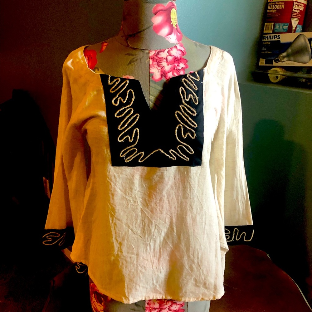 Bell sleeve Top